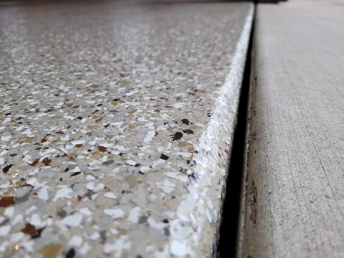 Valence Supply UDT 1-Day Floor System shown in an official manufacturer-controlled image.